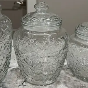 Bote mediana de fantasía para alimentos secos, capacidad de 60 oz. Princess House. Fantasía crystal canister