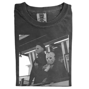 Comfort Colors Halloween Vintage Shirt, MichAAel MyEErs Jason Mask Shirt, Horror Movie Shirt, Iconic Slasher Tee, Scary Movie Graphic Tee, Gift for Men, Gift for Women, Crew Neck T-shirt, Trending T-shirt