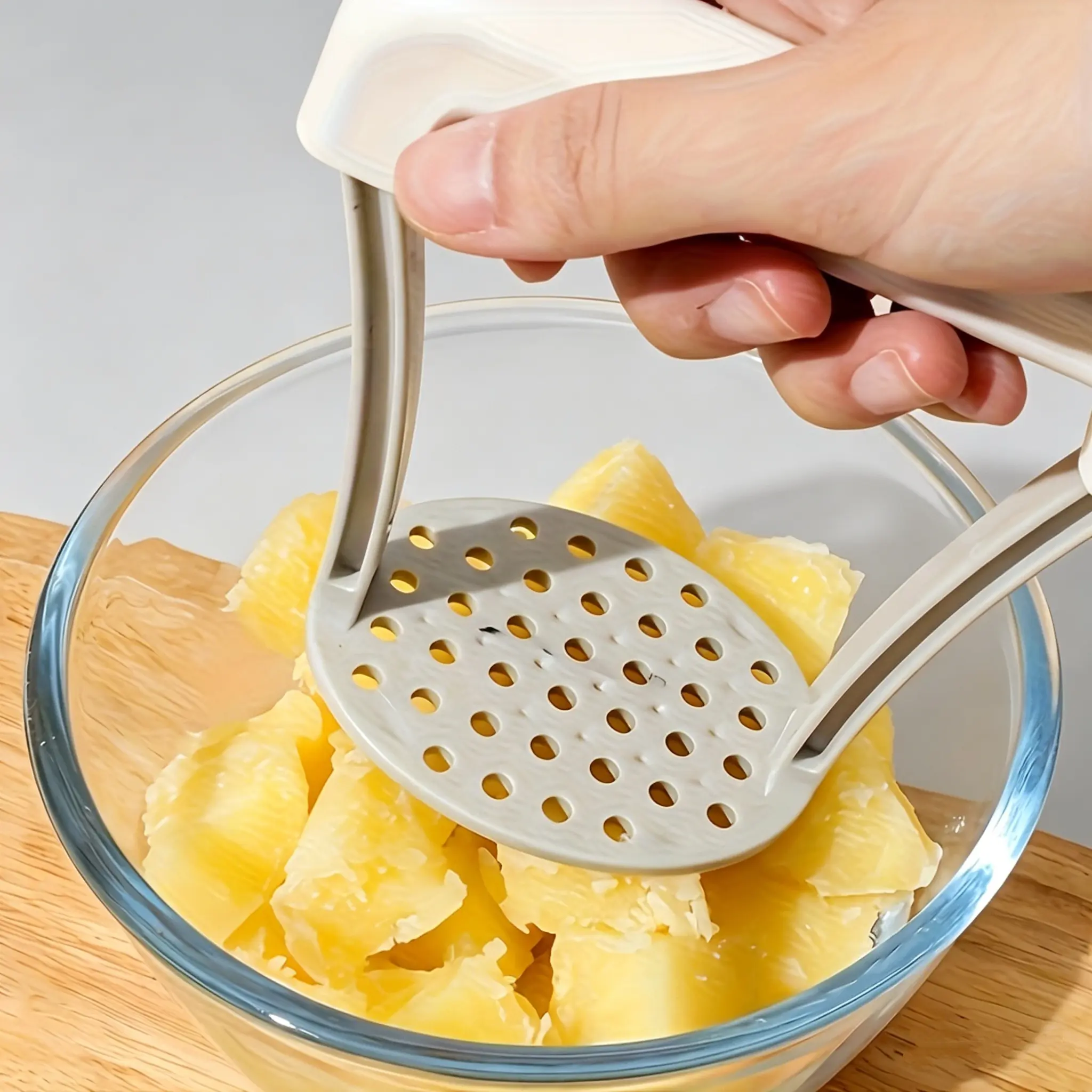 Sturdy Plastic Handheld Size Potato Masher Utensils - Comfortable Grip, Suitable for Cooking Use with Sweet Potatoes & Other Fruits/Vegetables, Essential Efficient Kitchen Grinding Tool