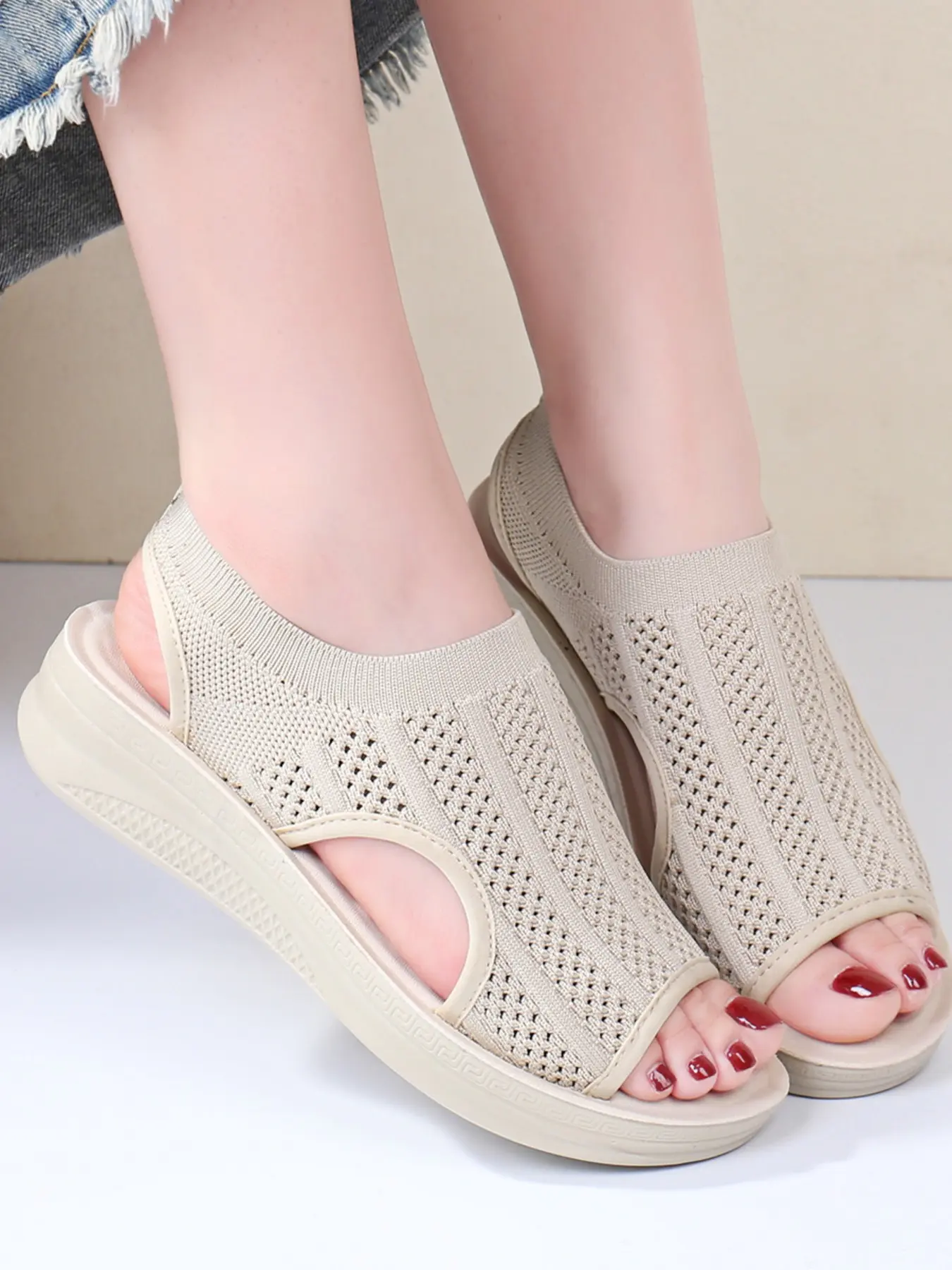 Women's Slip-On Fashionable Sling Sandals with Textile Embossed Design, Comfortable Soft Sole, Ideal for Commuting, Walking, Beach, Travel, Casual Trendy Sandals