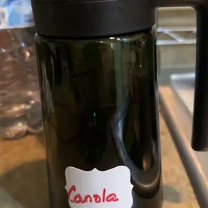 2 Count 2 in 1 Oil Sprayer for Cooking, 16oz/470ml Glass Olive Oil Dispenser Bottle for Kitchen Gadgets BBQ with Stickers