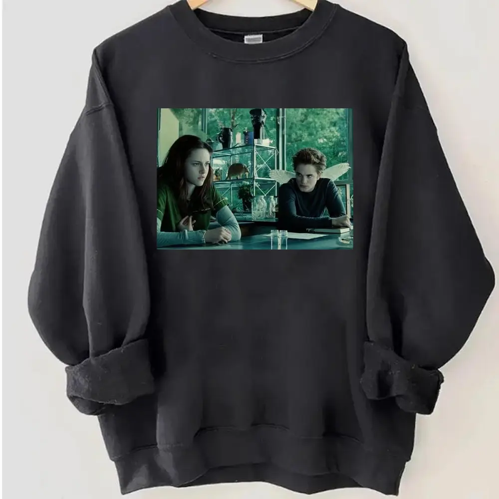 90s Twilight Movie Inspired Sweatshirt, Vintage Vampire Graphic Crewneck, Retro Film Aesthetic Pullover, Unisex Cozy Sweatshirt, Fan Gift