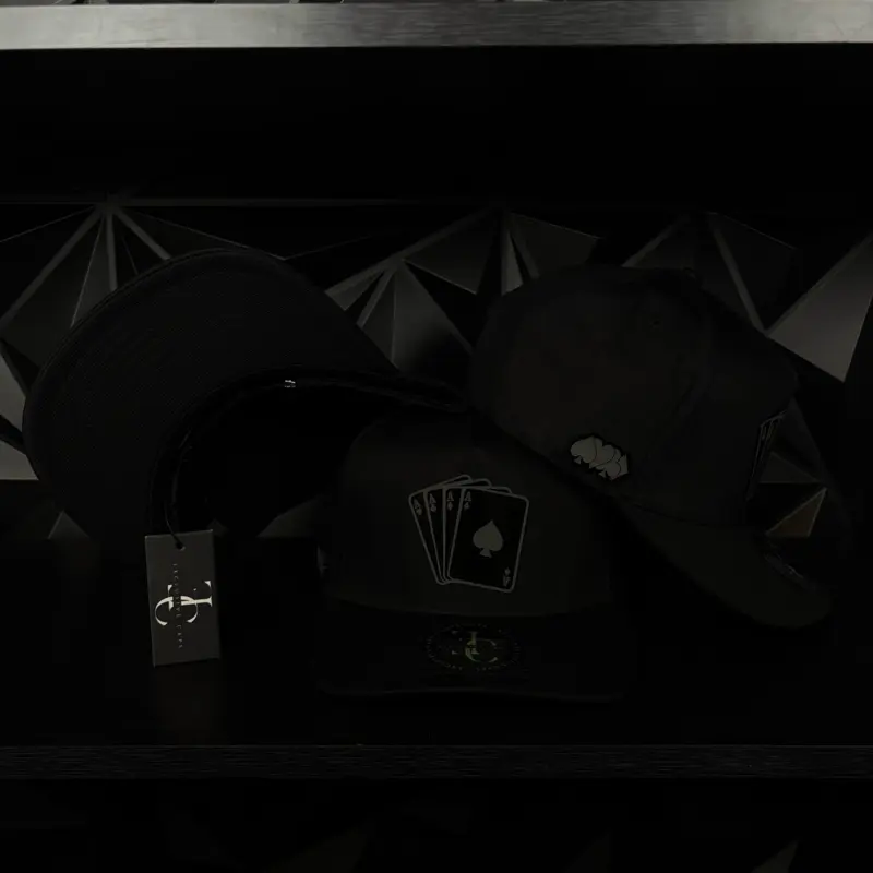 Poker placa SnapBack hat- black
