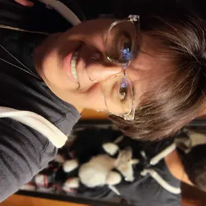 Product Review of 【TikTokShopBacktoSchool】Chongker Stylish Daypack Plush Cat Backpack - Realistic Stuffed Animal Fashion Accessory & Unique Gift for Cat Lovers - 1 Set Gift Wrap from M**