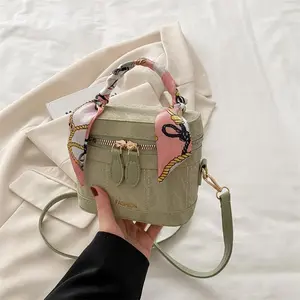 Trendy Mini Square Crossbody Bag for Women – Korean Style Shoulder Purse with Unique Design, Cute Small Fashion Handbag, Lightweight Everyday Bag for Shopping, Travel, Date Night & Summer Outfit