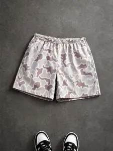 Men's Light Pink Camo Print Quick Dry Swim Trunks, Elastic Waist Casual Beach Shorts with Pockets, Minimalist Pastel Camouflage Streetwear Shorts for Summer Vacation