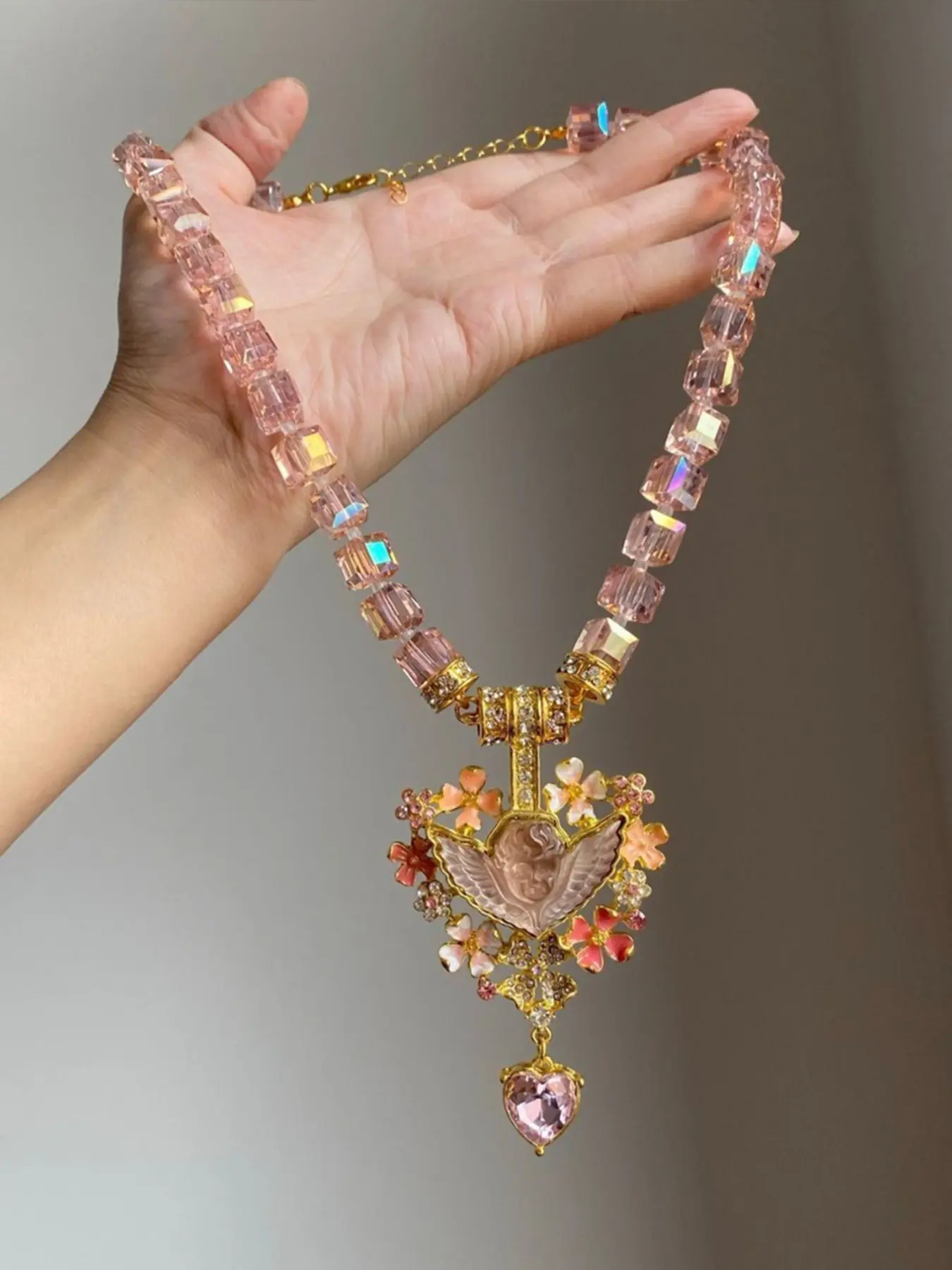 Luxurious High-End Evening Party Artificial Crystal Doll Flower Heart Pendant Design Necklaces, Elegant Jewelry for Special Occasions, Perfect Gift Idea