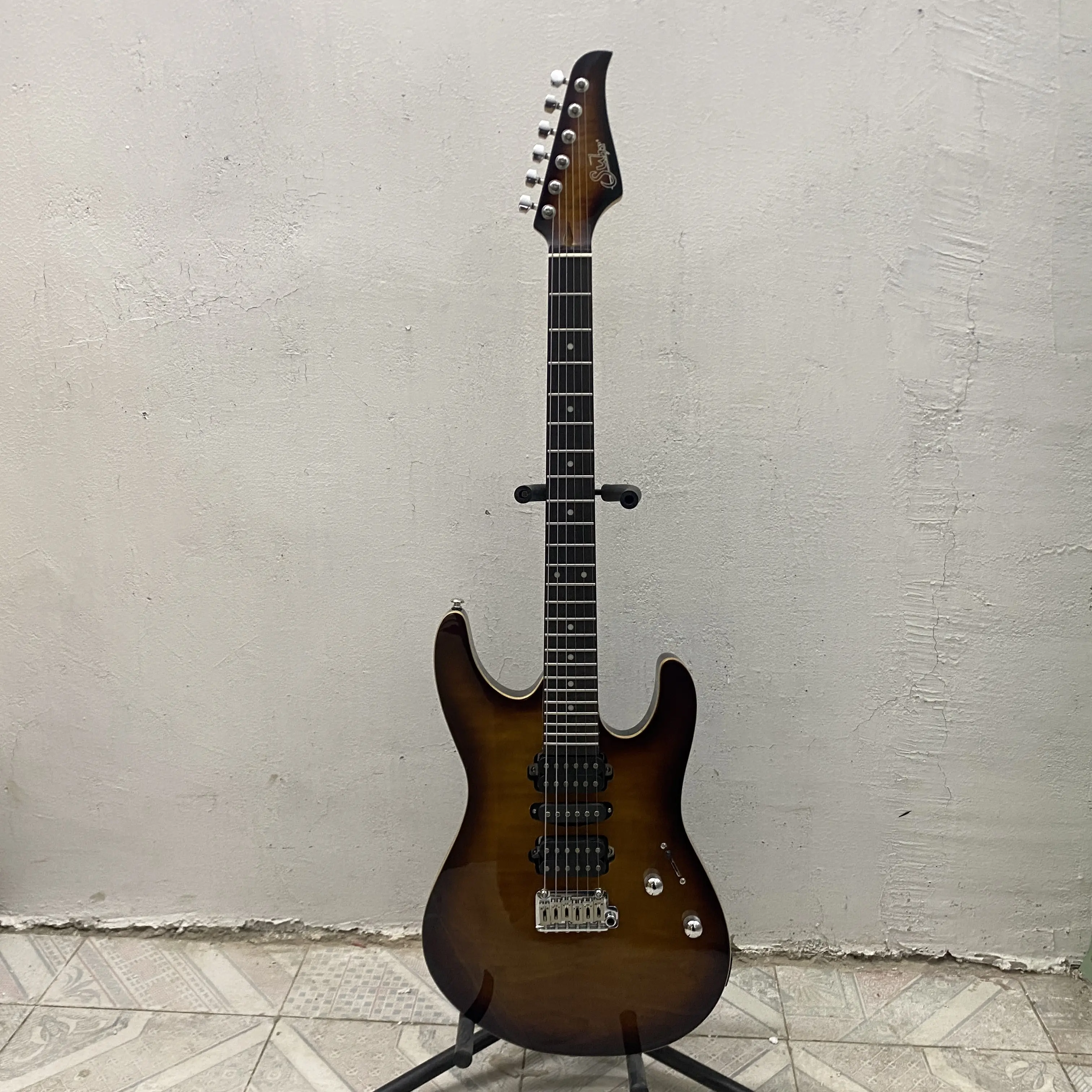 24 Frets Solid Body Electric Guitar - Rosewood Fingerboard, Flame Wood Plywood Finish with HSH Pickups