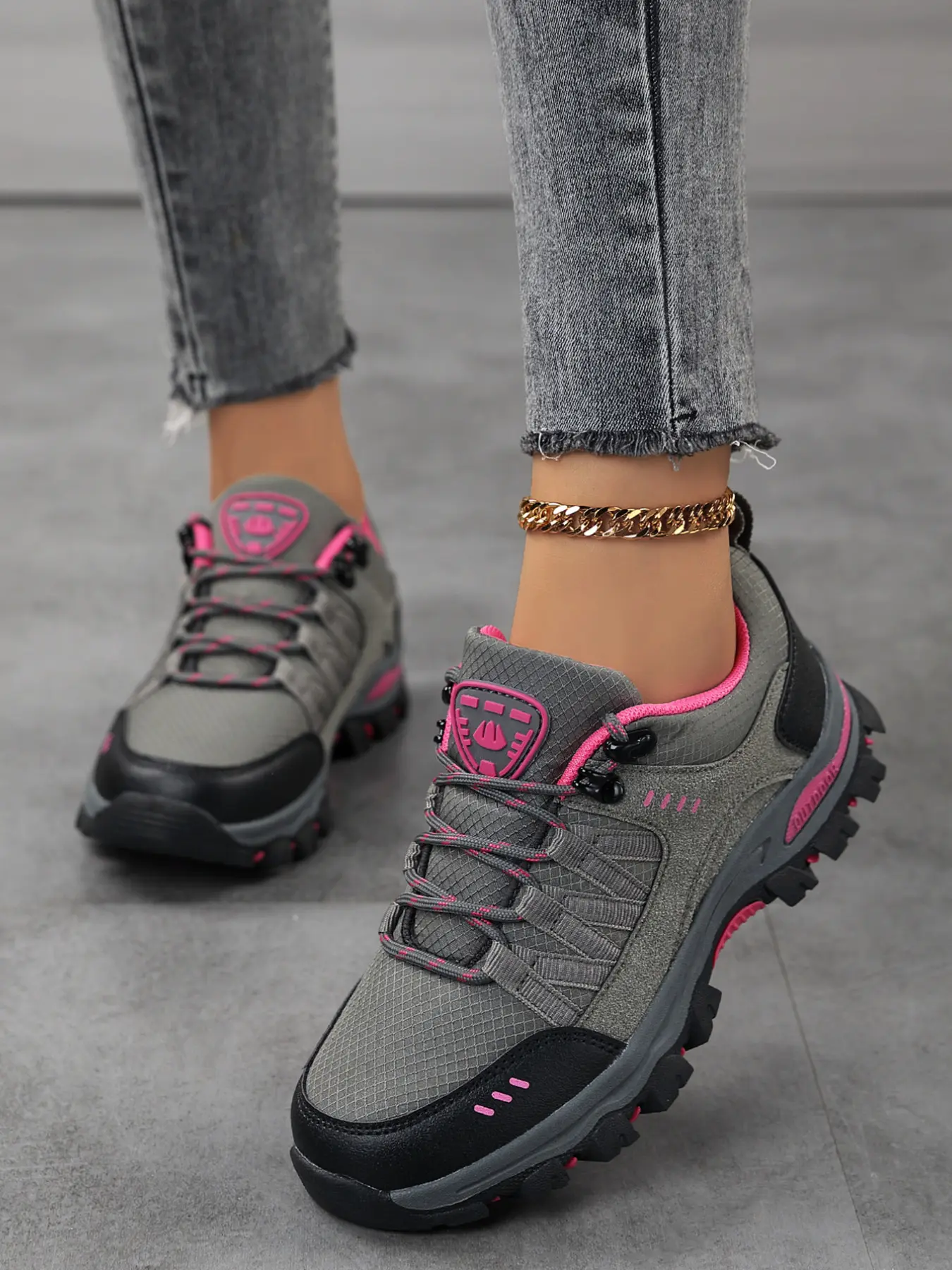 2026 New Women's Anti-Slip Outdoor Hiking Shoes, Breathable Waterproof Climbing Casual Sports Boots, Durable Camping Trekking Shoes, Outdoor Walking Shoes