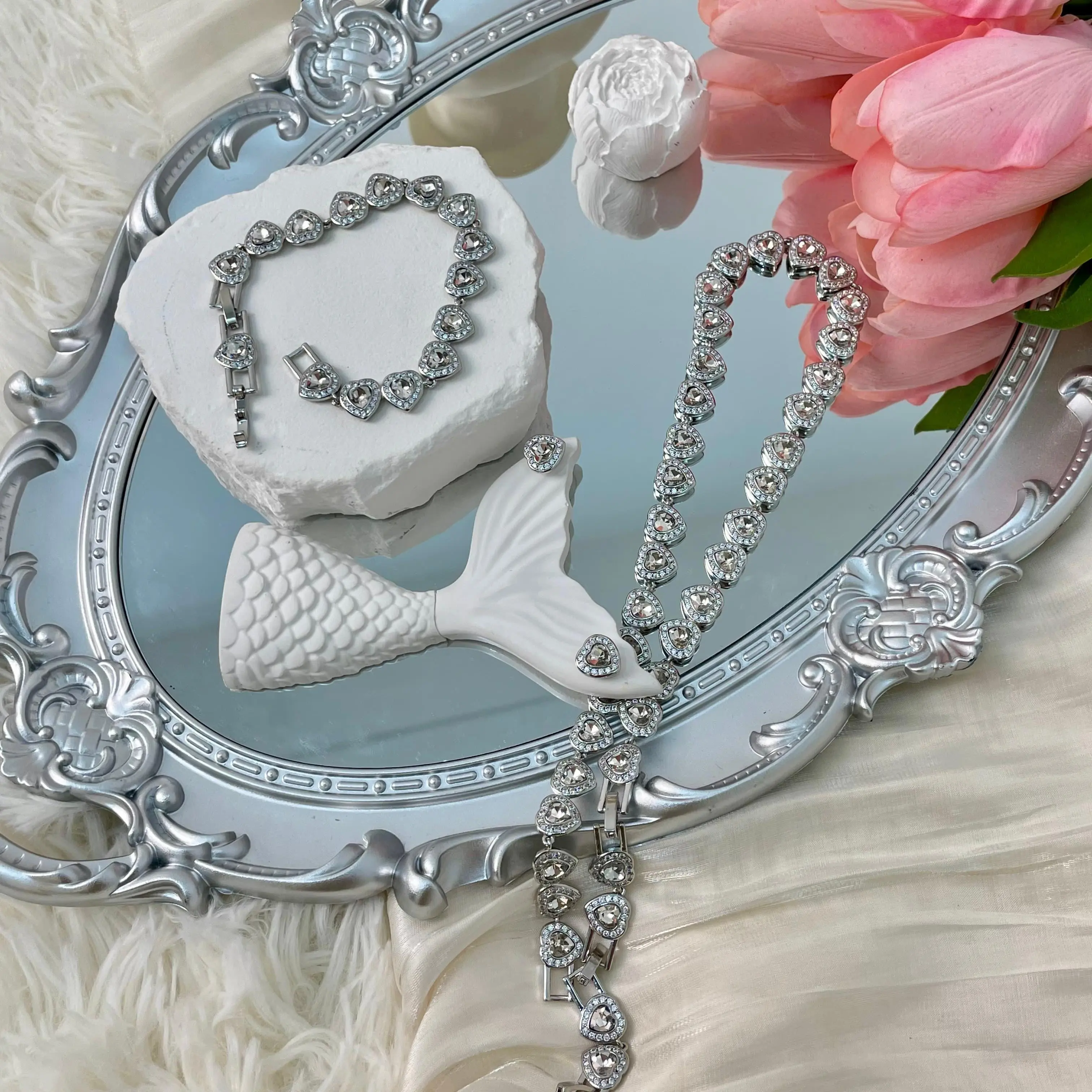 Women's Elegant Silver-Tone Heart Jewelry  - Glossy Heart, Shiny Sparkling, , Classic Formal Event & Daily Wear Accessory, Glossy Heart