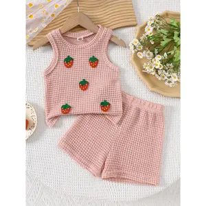 2pcs Set, Girls' Summer Tank Top + Shorts Set, with 3D Strawberry Appliqué Decoration.Simple and Fashionable Design, Suitable for Girls Aged 1-8 as a Summer Outfit.Ideal for Outdoor Wear, Perfect for Outdoor