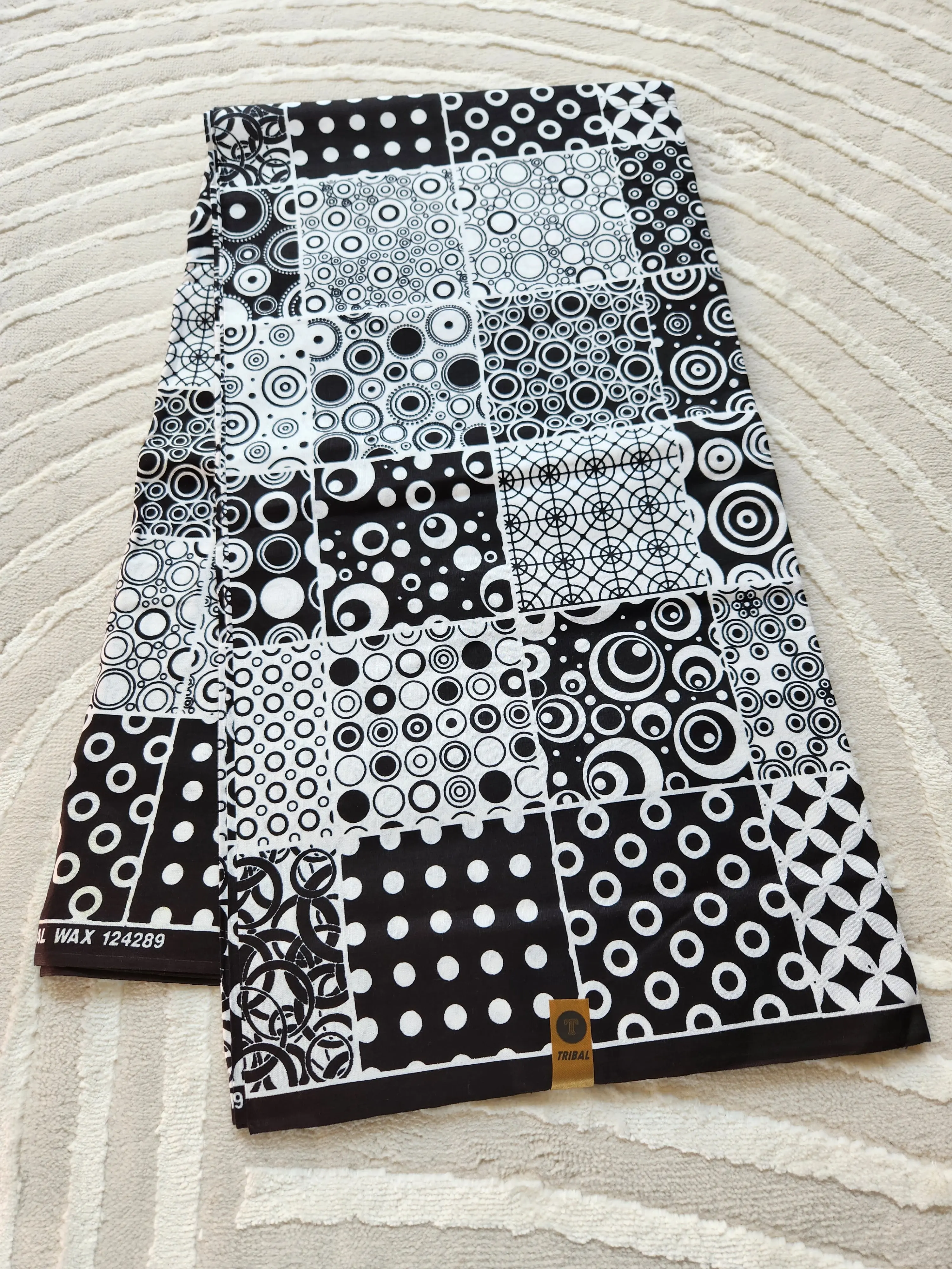 Black and White Cotton Print Monochrome Patchwork Ankara Dressmaking Fabric for Fashion Accessories,Batik Projects