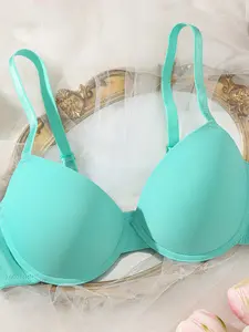 Women's V-Neck Push-Up Bra, Comfortable Lightweight Casual Style Everyday Wear, Medium Support, Plain Pattern, Fitted Design, All Seasons, Beachwear, Minimalist