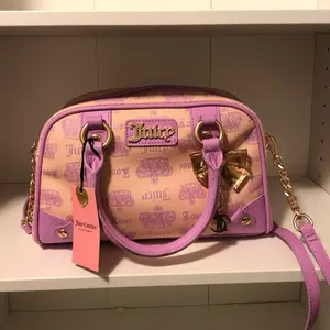 Juicy Couture Vintage Couture Bowler Pink/Purple
