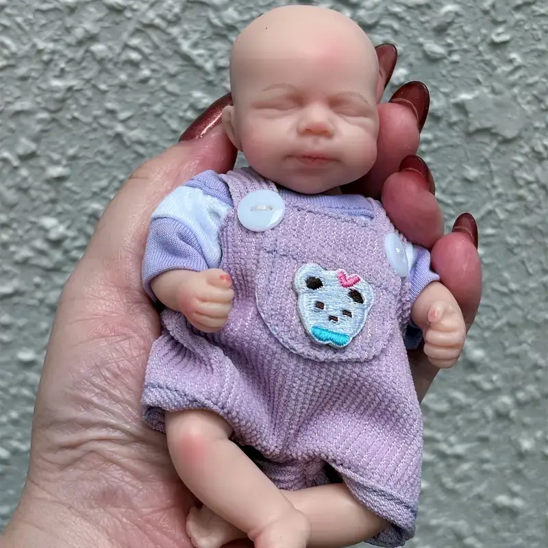 6-Inch Handmade Solid Silicone Reborn Mini Doll - Bald Cute Girl with 3D Painted Skin & Bald 3D Detail, Waterproof Flexible Realistic Newborn, Kids' Birthday Gift, Specialty DIY Toy Supply, Cute Girls