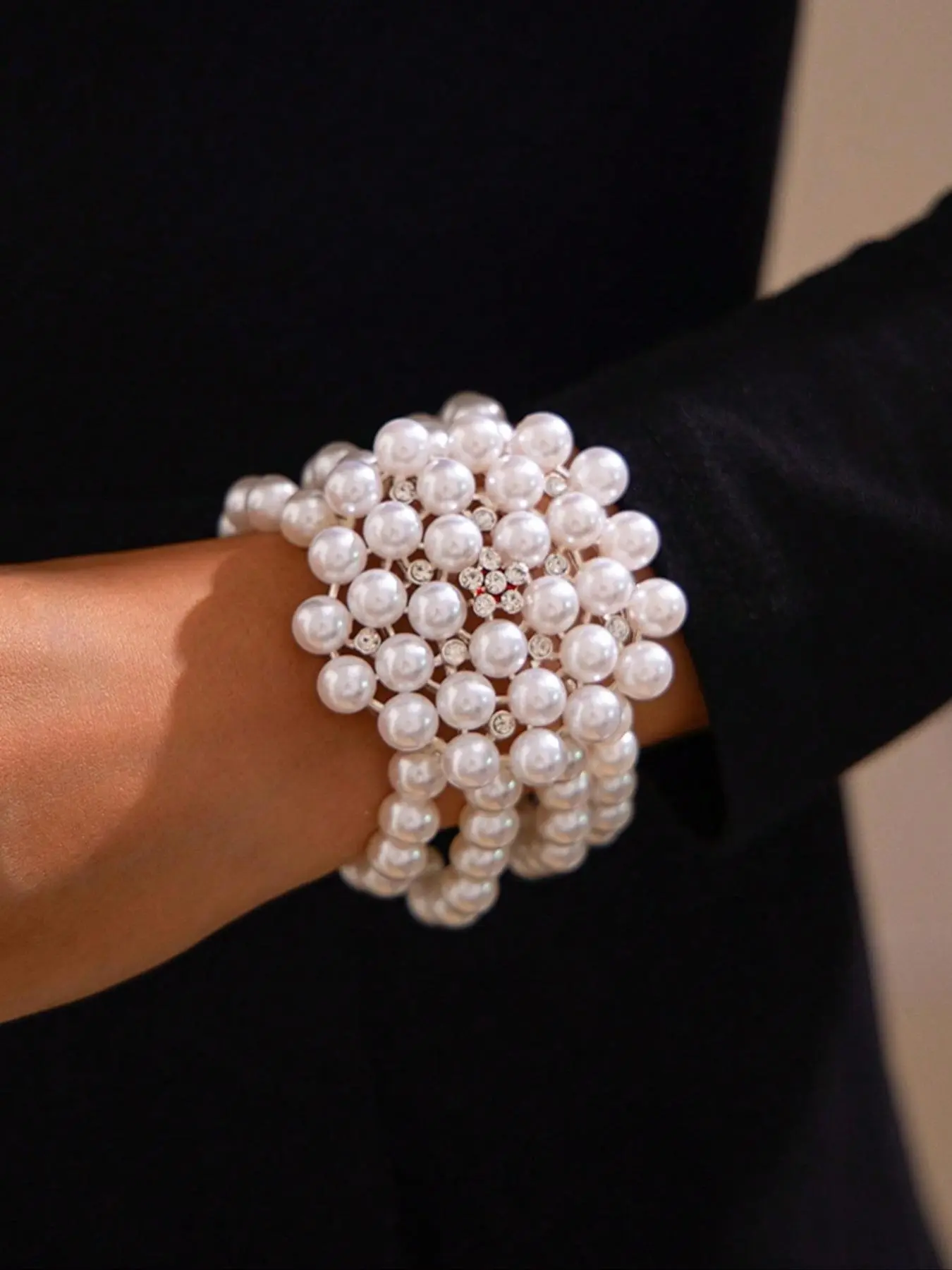 Mother's Day Gift Women's Fashion Multi-Layer Pearl Bracelet, Elegant Jewelry Accessory for Any Occasion, Trendy Gift Idea, Alloy Chain, All Seasons Wear, Pearl Beaded Bracelet, Fashion Bracelets, Fashionable Bracelet