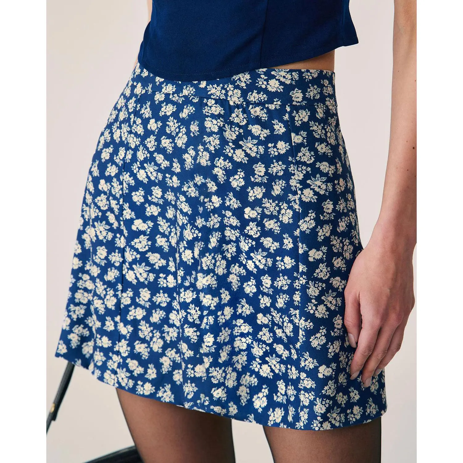 rihoas Women's Navy Floral Print A-Line Mini Skirt - Lightweight Polyester Blend Spandex Fabric Bottom with Zippered Front, Ideal for Daily Use, Blue Floral Skirts, Flower Print Skirts