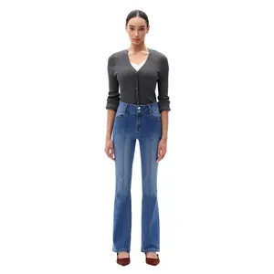 Women's Retro Medium Wash High Waisted Flare Jeans, Slim Fit Bootcut Denim Trousers with Front Seam Detail, Casual Streetwear for All Seasons