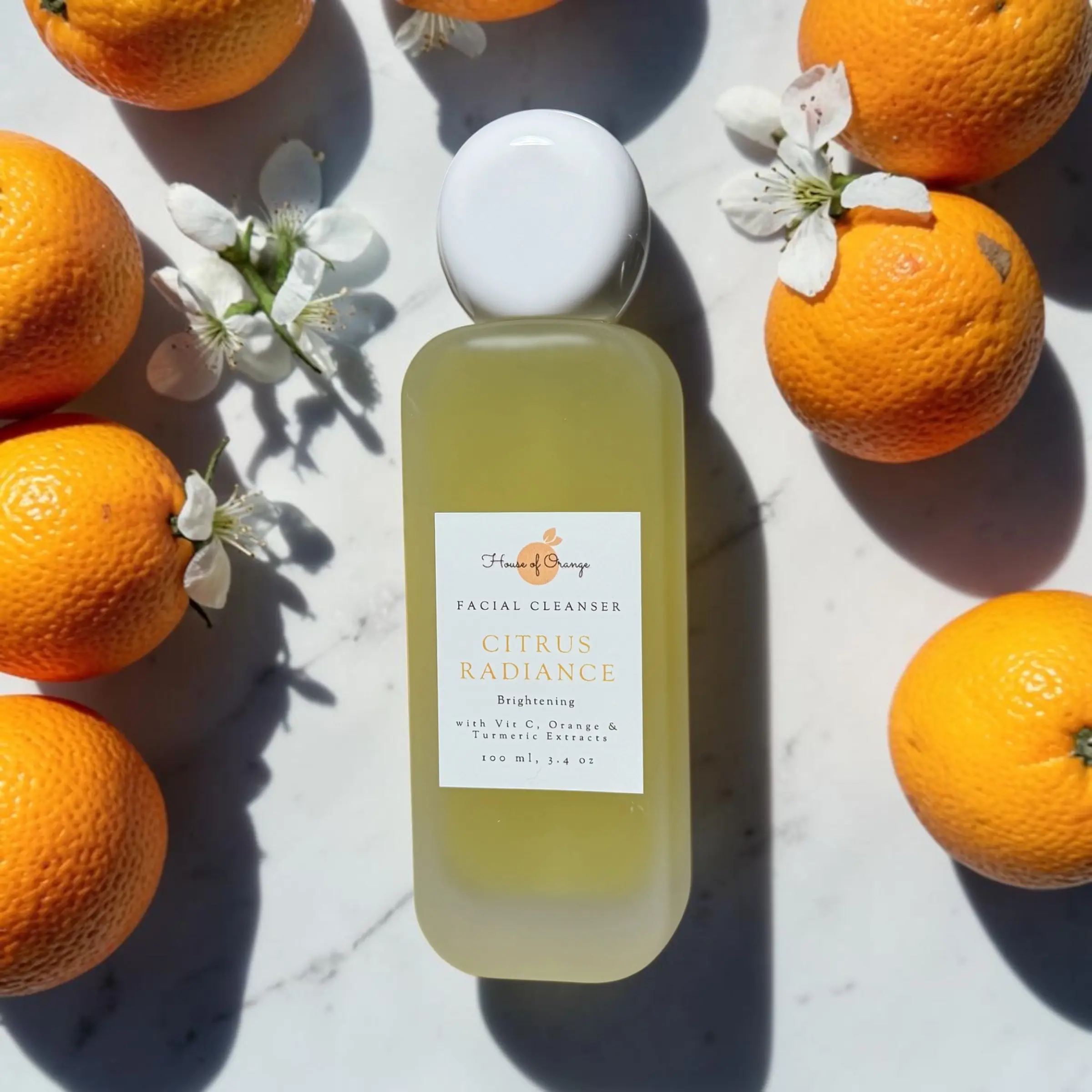 Vit C Facial Cleanser/ Citrus Radiance/ Vit C, Orange, Turmeric and Licorice Extract/ Hyaluronic Acid, Gentle Surfactants/ Brightening for Sensitive Skin