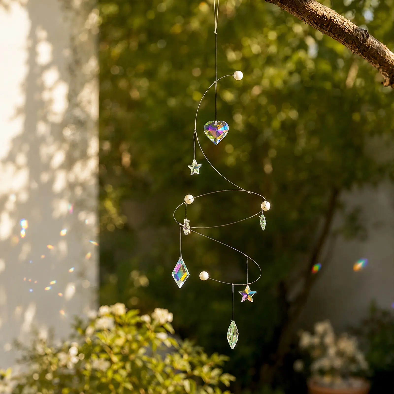 Crystal Sun Catcher Handmade Rainbow Maker Glitter Decorated Heart Star Heart Design Hangable Pendant for Window Bedroom Courtyard Garden Decoration