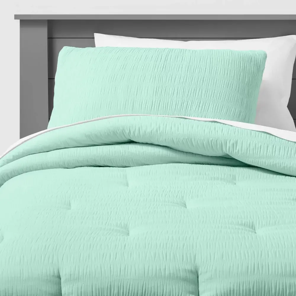 Seersucker Kids' Comforter Bedding Set - Pillowfort, Light Weight Blanket, Machine Washable Microfiber Bedding, Bright & Comfortable Soft Bedding Sets Collections, Machine Washable Bedding