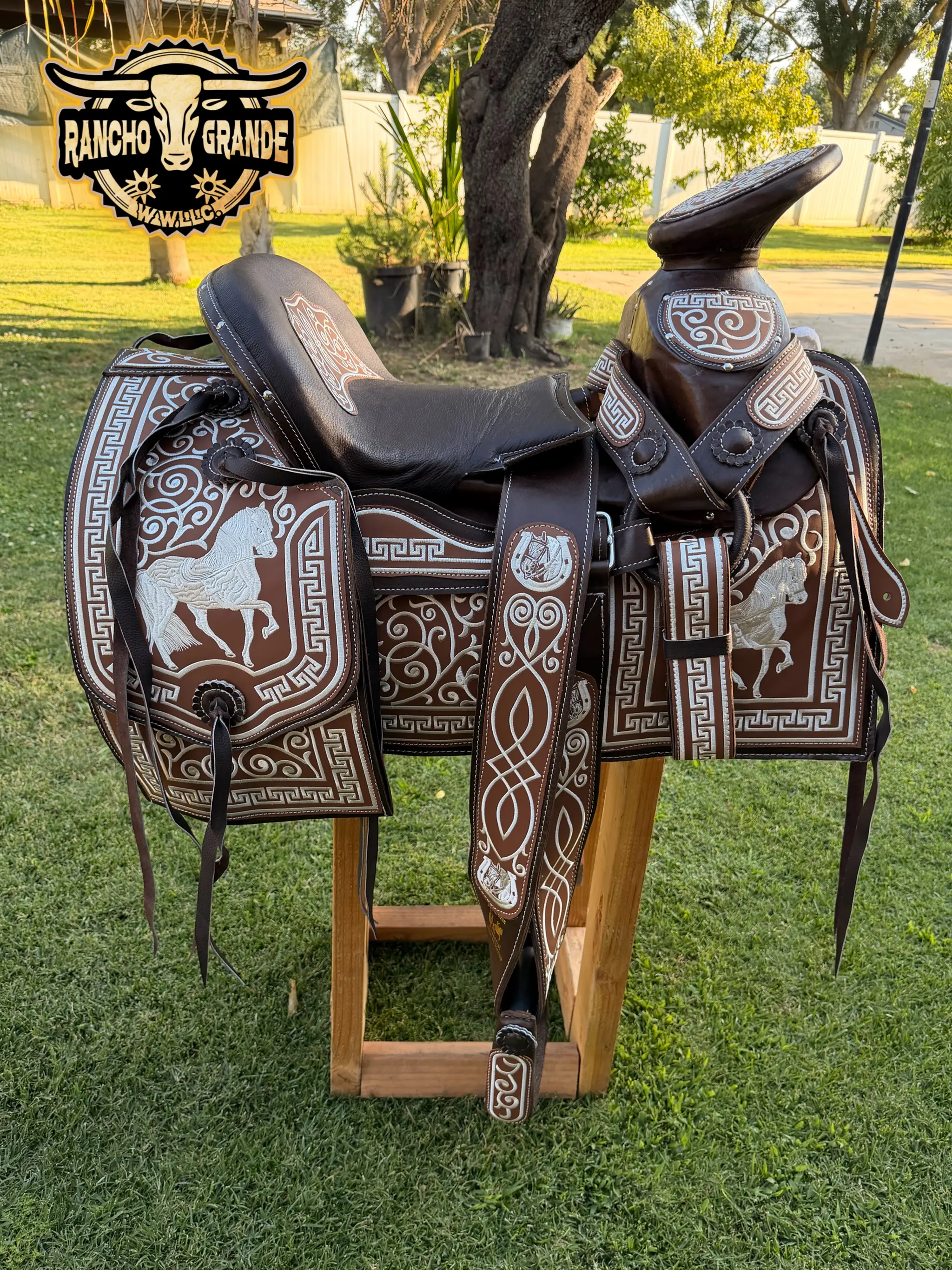 15.5" Silla de Caballo / Montura / Saddle Horse