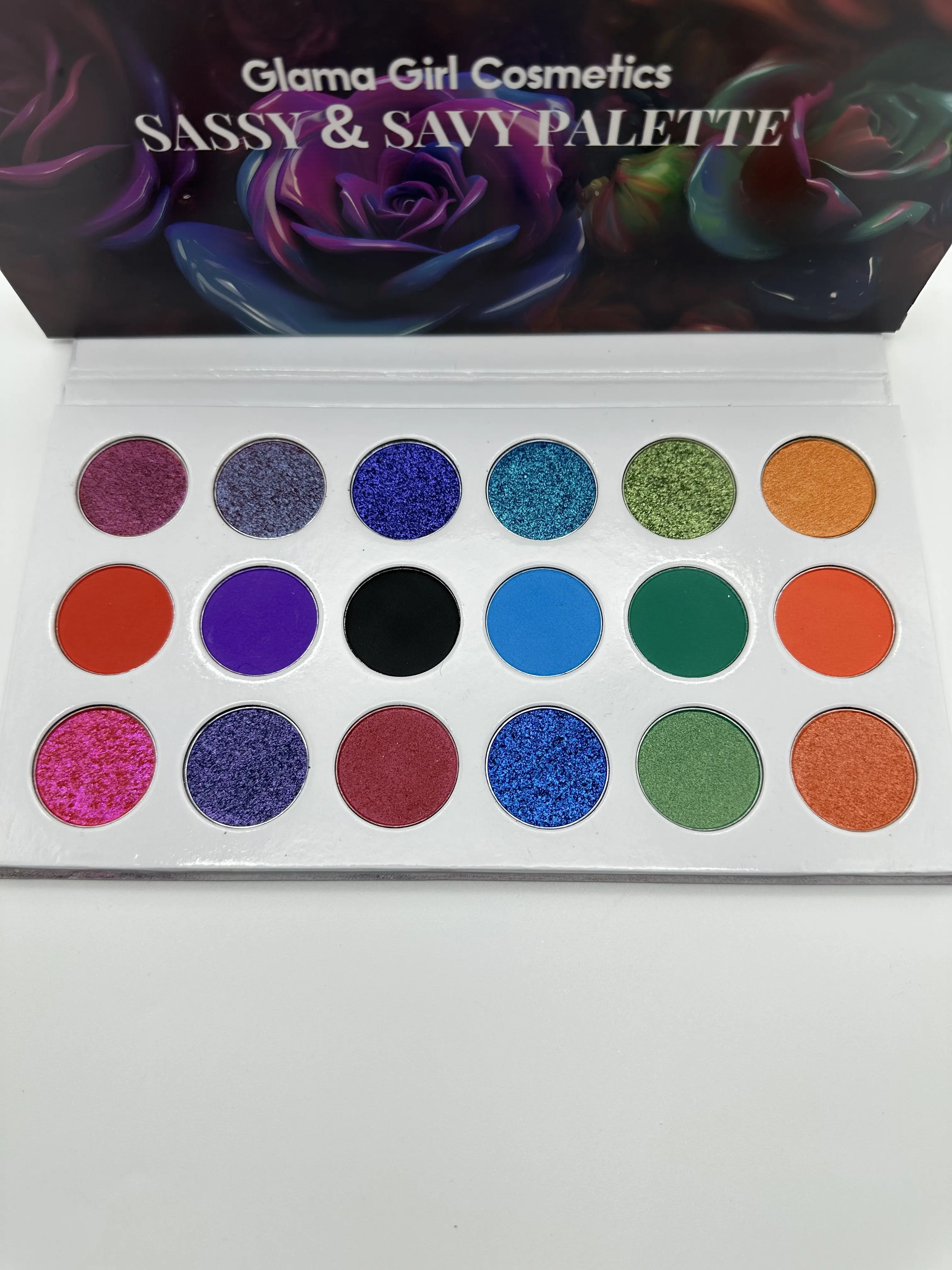 Sassy & Savy Eye Shadow palette,  Matte, Creamy ,Mettalic, Satin, Glitter,  duochromes,Multichrome,eyeshadow