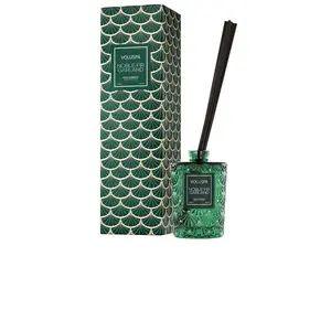 Voluspa Noble Fir Garland Reed Diffuser in Noble Fir