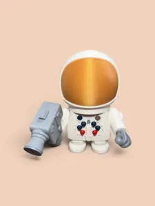Chunkonaut Entertainment Figurine - Collectible Statue for Enthusiasts