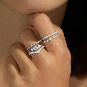 5 Pcs Copper Golden Stacking Rings Set for Women 14K Gold Plated Minimalist Non Tarnish Cubic Zirconia Thumb Ring Set Dainty Gold Knuckle Ring Trendy Statement Jewelry Valentine's Day Gift with Box