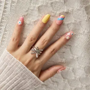 ZoeWho? OPTIMISTIK Good Friday Vibe Only - Short Press-On Nails -Short Oval- Glossy-Pink Floral Print - Reusable - Pre-Glued