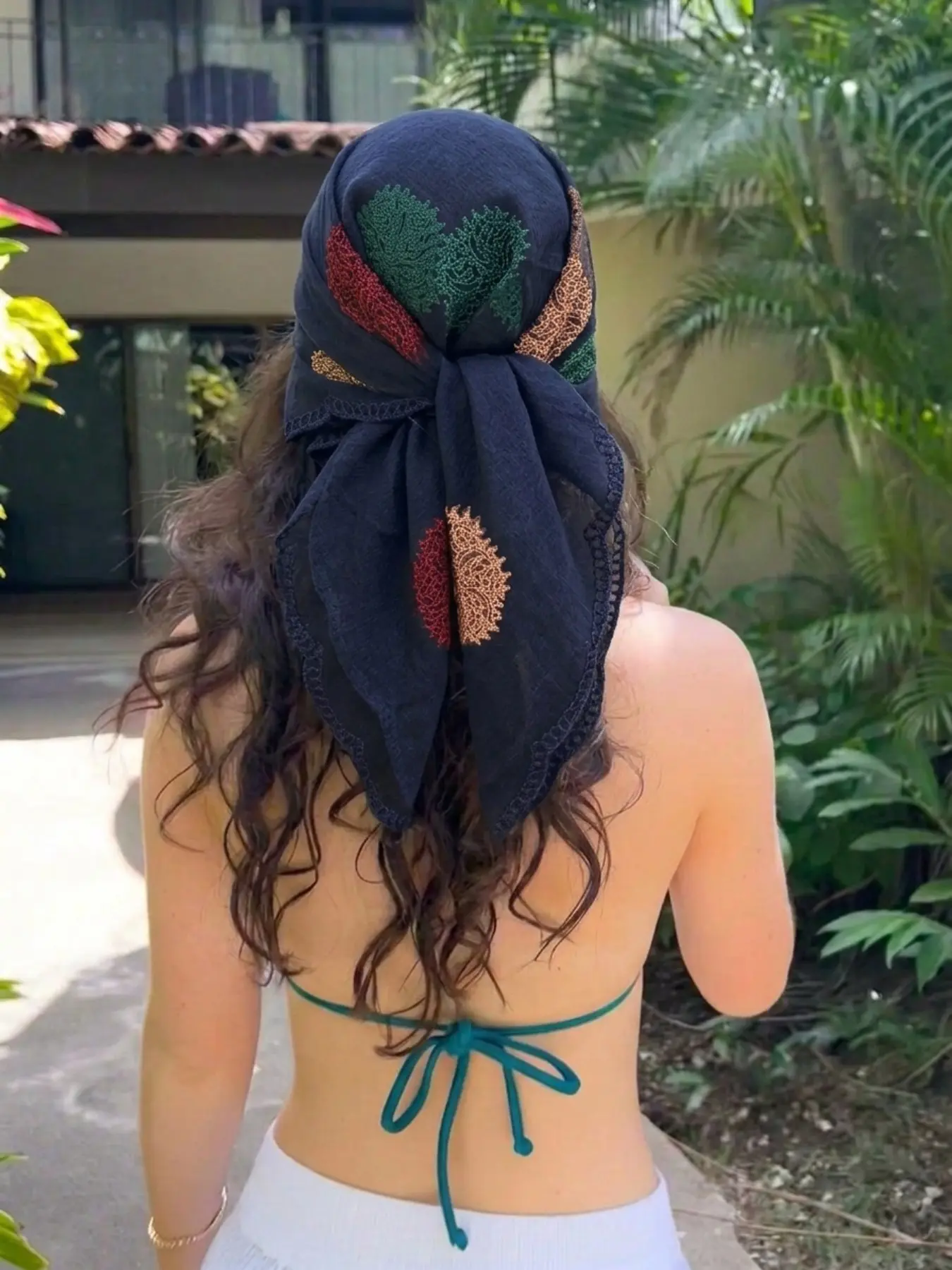 Women's Fashion Embroidered Paisley Square Scarf, Paisley Print Scarf, Headscarf, Elegant Bandana, Silk Touch Headband, Boho Style, Suitable for All Seasons