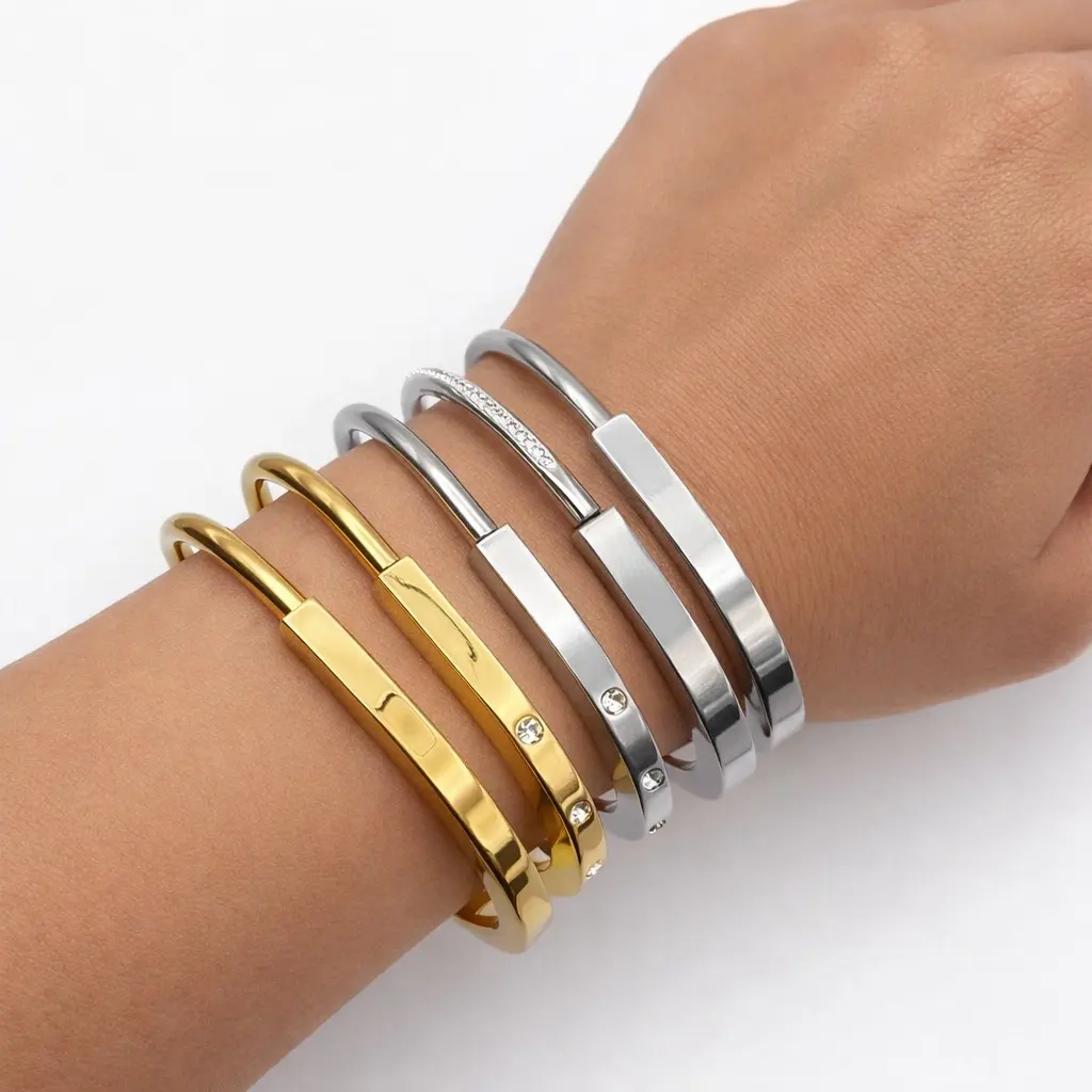 Unisex U Lock Bracelet in 18K Gold/Silver Plated Stainless Steel Lock Design Bangle Perfect Gift for Her & Him Versatile Stylish Accessory