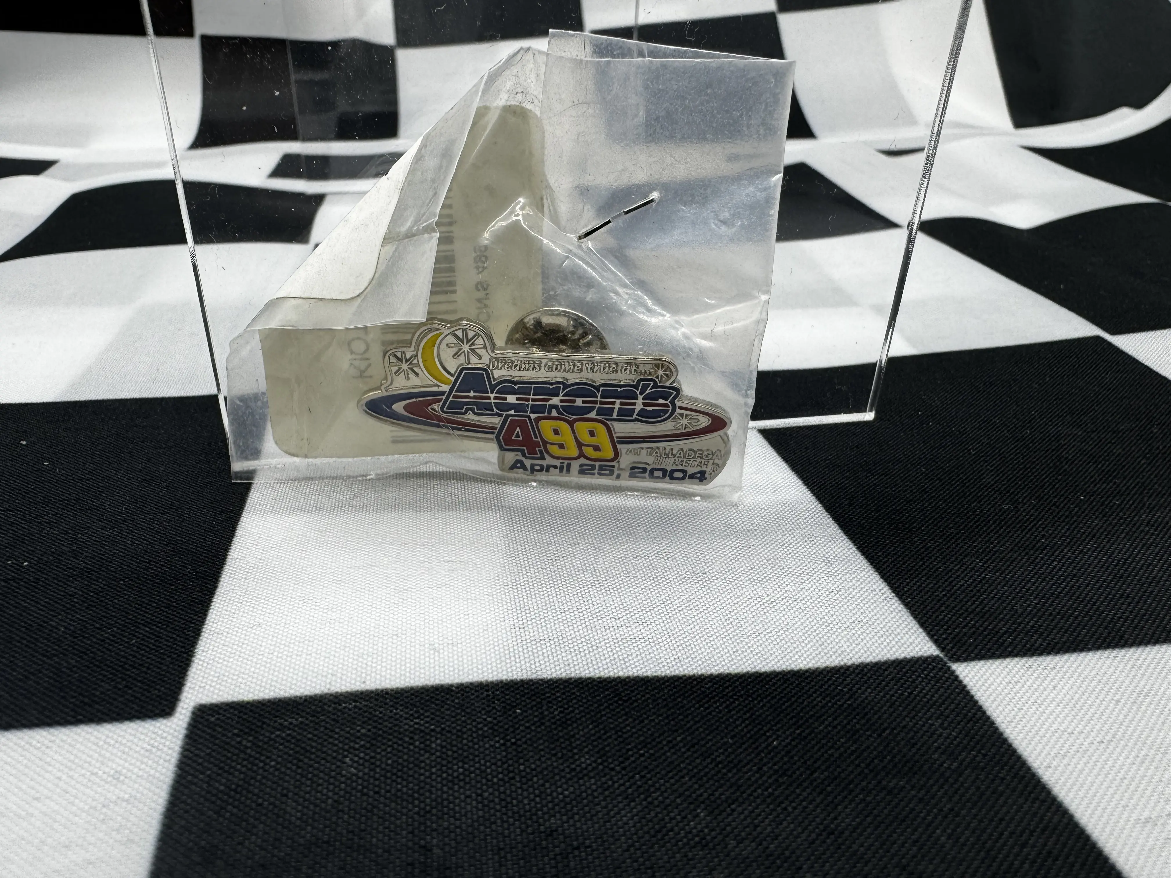 2004 Aaron’s 499 Talladega Super Speedway NASCAR Racing Enamel Hat Pin NEW