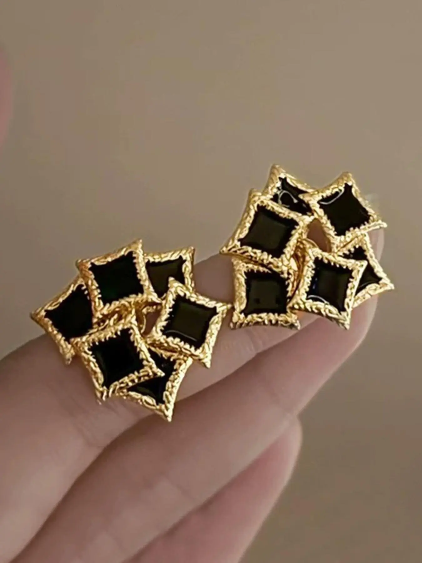 1 pair of French personalized, fashionable and high-end geometric splicing design earrings for women's daily life, balls and banquets, with an elegant style High Quality Earrings