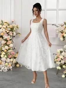 Elegant Women's Sleeveless Mesh Dress, Solid Color Embroidered Evening Gown, Formal Wear, Chic No-Shoulder Design, Perfect for Special Occasions