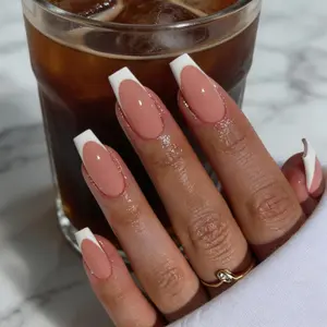 10pcs Handmade Reusable Full Cover Nail Stickers - Square Medium Length French Pointed Pink And White Glossy French Tips Press-On Nails, French Tip, French Nail Art, Suitable For Women, Commute And Casual Wear, Minimalist Design, Professional Manicure