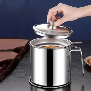1 Set 1.3L/1.8L Bacon Grease Container with Fine Mesh Strainer, Stainless Steel Oil Dispenser with Dust Lid, Kitchen Cooking Accessories, Essential Kitchen Tool for Home Chefs