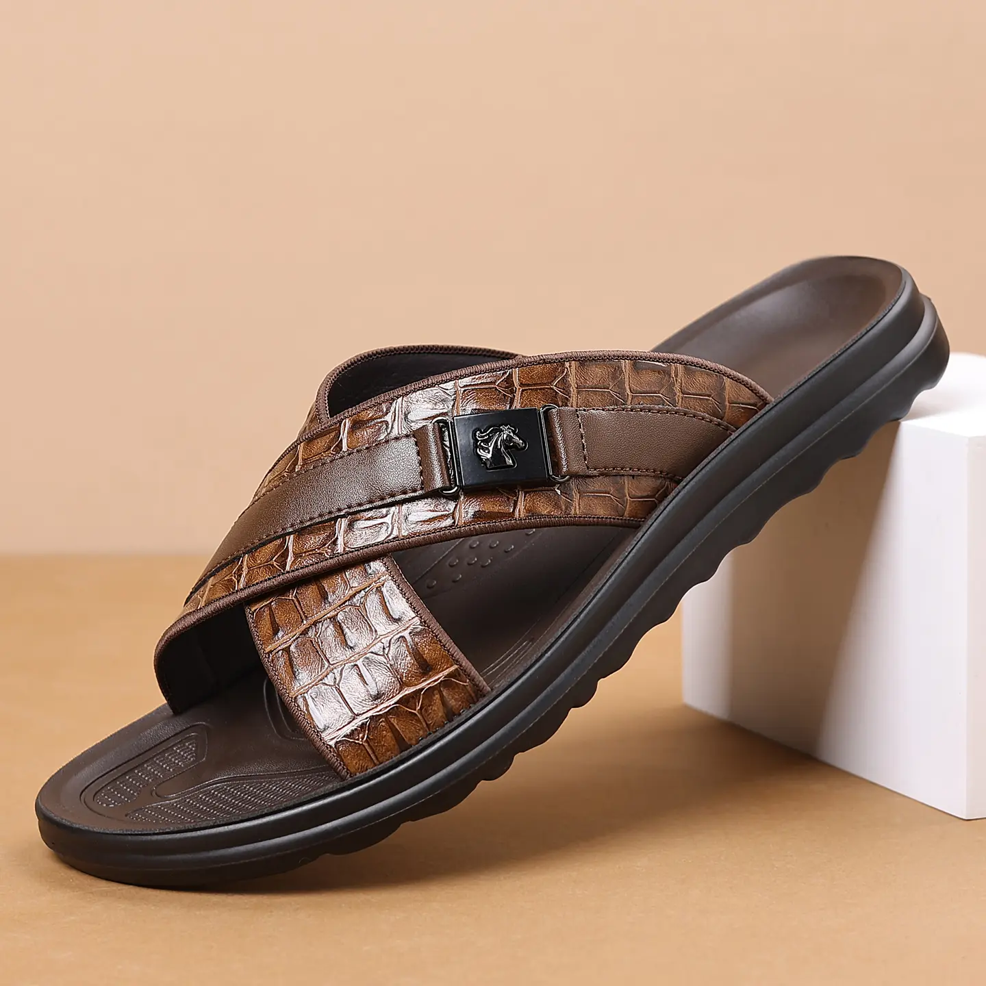 Men's Sandals Comfortable Summer Slip On Outdoor Hiking Sandals with Arch Support Cushioned Sole