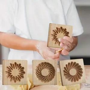 Wooden Cookie Cutters, Versatile Baking Molds, 3D Embossing Process Decoration Baking Tool, Ideal for Cookies and Pastries, Cookie Decorating Supplies, for Christmas, Thanksgiving