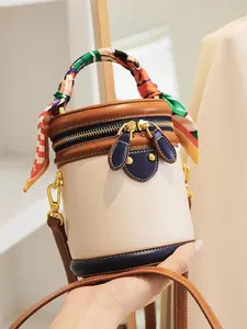 Small niche design rabbit ear decoration cylindrical bucket bag, detachable shoulder strap Stylish crossbody bag with silk scarf handle, can accommodate mobile phones, lipstick and other personal items, going out shopping, dating, Fashionable Bucket Bag