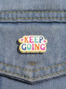 Letter Design Brooch, Cute Cartoon Pin for Women & Men, Fashion Brooch for Party, Daily Clothing Decor, Trendy All-match & Exquisite Brooch for Birthday Gift, Charms, Jewelry, Heart