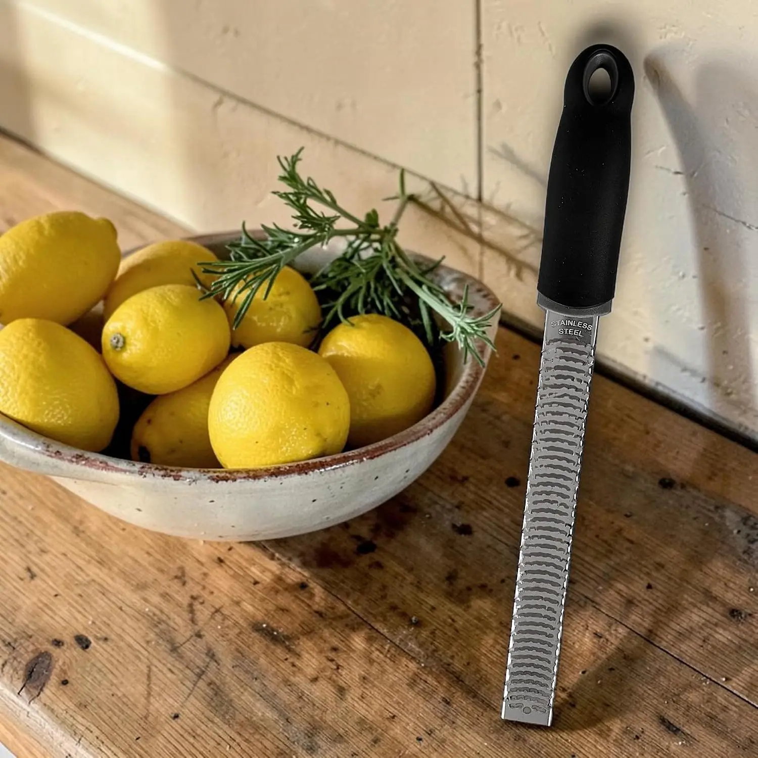 Lemon Zester & Heavy Duty Cheese Grater & Vegetable Grater - Parmesan Cheese Lemon, Garlic, Nutmeg, Chocolate, Fruits, Vegetables, Ginger Grater - Cheese Shredder & Stainless Steel Grater