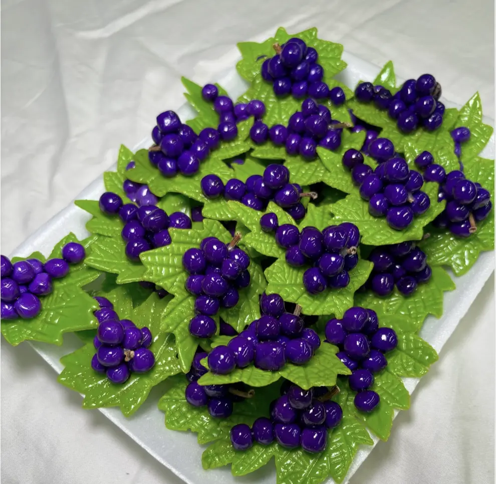 Glossy Grape Cluster Refrigerator Magnet – Red or Purple Colorful Decor