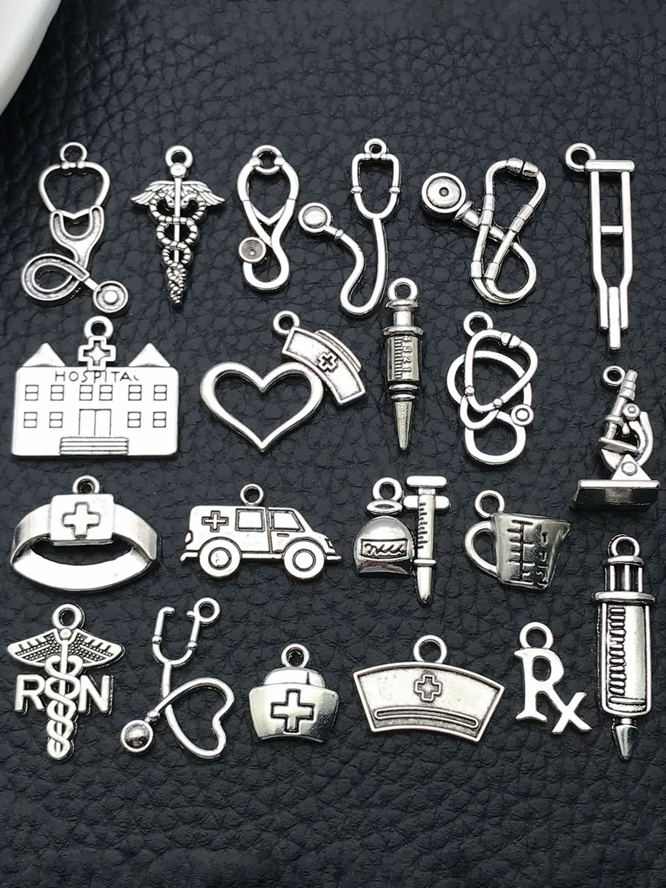 20pcs/set Zinc Alloy Antique Silvery Color Medical Instruments Charms, Pendant Set for Necklaces & Bracelets, DIY Jewelry Making Supplies, Metal Charms, DIY Jewelry Decoration