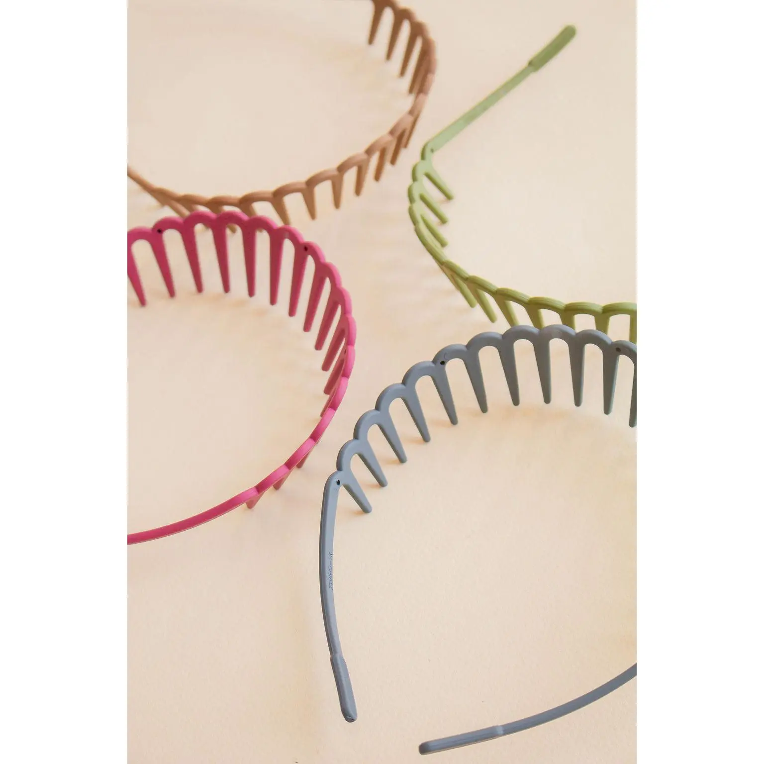 Wide Tooth Hard Headband