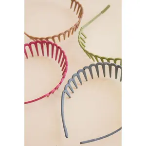 Wide Tooth Hard Headband