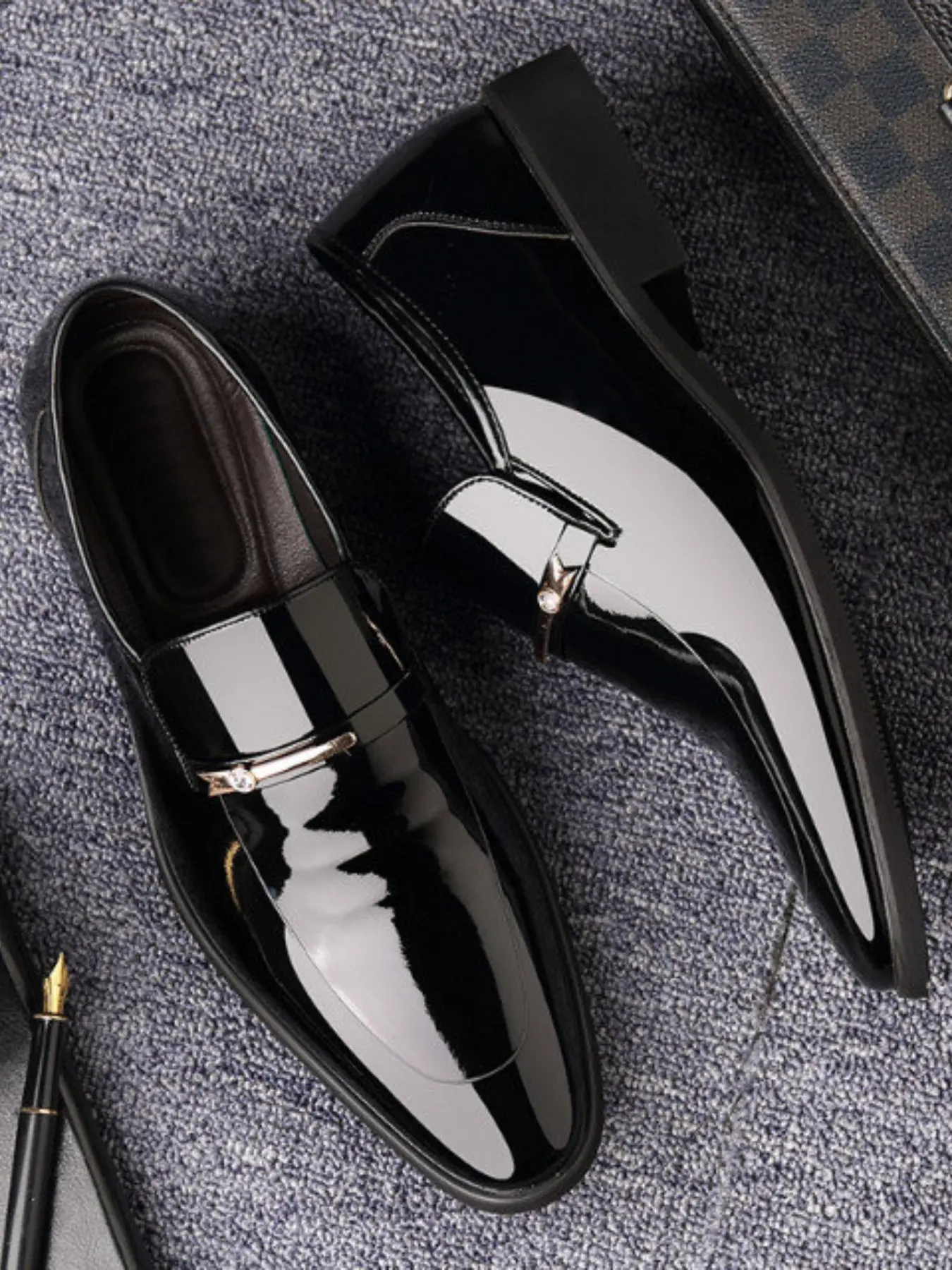 New Men's Glossy Business Leather Shoes, Classic Pointed Toe, Slip On Shoes, One-Click Formal Dress Shoes, Casual Fashion Office Workwear, Office Footwear, Business Style Footwear, Party Wear, All Seasons, Rubber