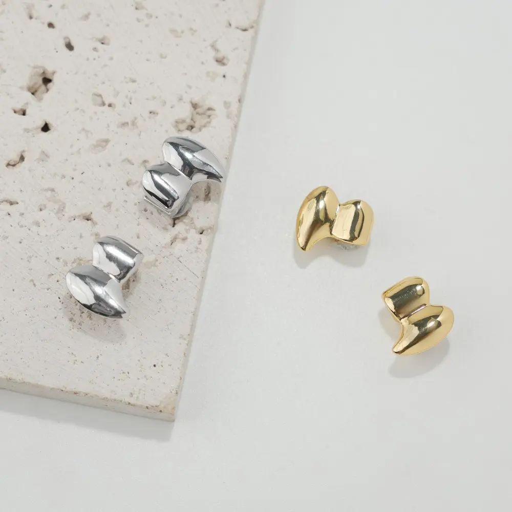 2pcs Hip Hop Grillz Copper Double Cosplay Fangs Peonality Cool Grillz for Men Women Oral Teens Fake Teeth Tooth Gems Gold Plated Eco-ly Braces Kit