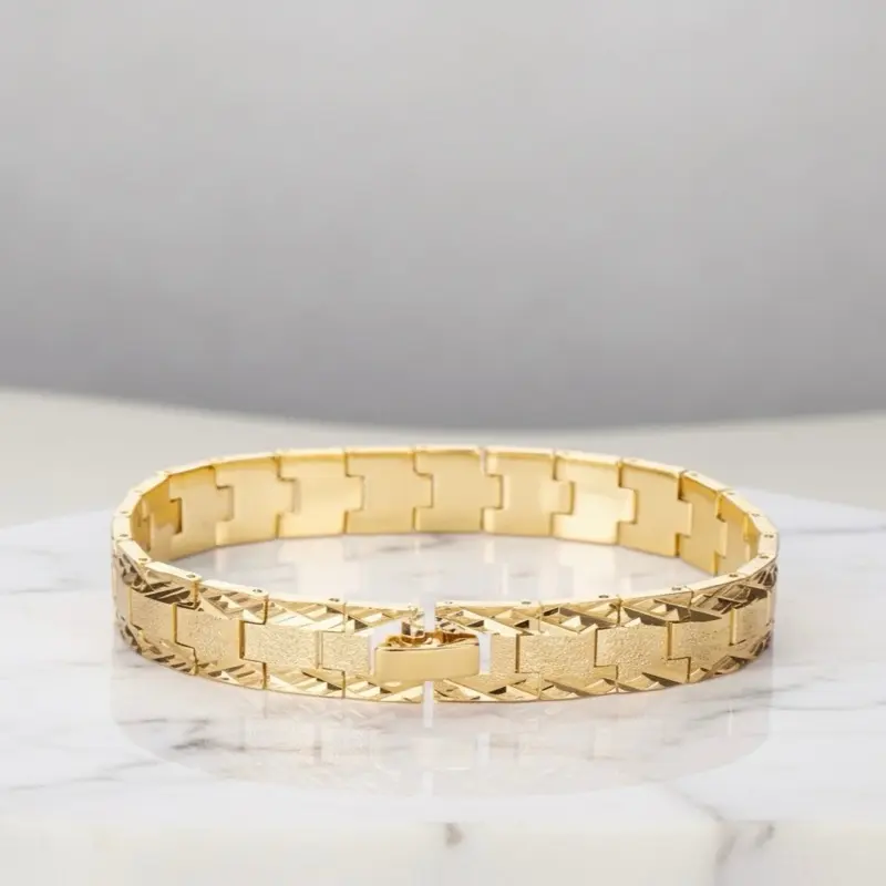 Sleek Chain Link Bracelet, Gold-Plated Brass Unisex Minimalist Jewelry for Everyday Wear, Affordable Luxury, Elegant Simplicity, Versatile